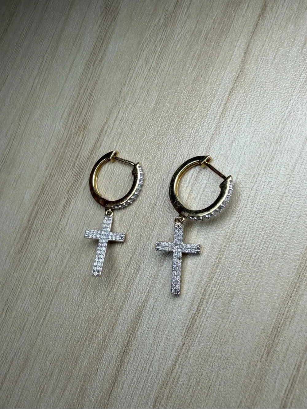 Men's Diamond Cross Hoop Dangle Earrings 1/4 ct tw Round-cut 10K Yellow Gold
